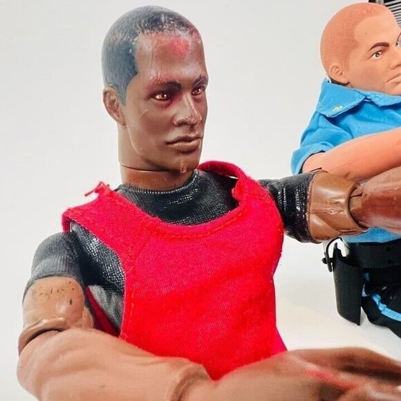 G.I. Joe Action Figures Lot of 4 With Weapons & Storage Case - Picture 9 of 12